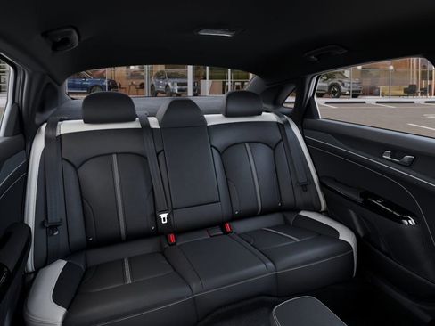 New 2025 Kia K5 GT-Line image 18
