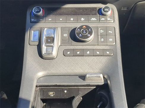 Used 2024 Hyundai Palisade Limited image 18