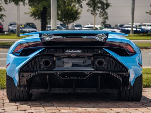 Used 2023 Lamborghini Huracan Tecnica RWD image 4