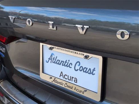 Used 2018 Volvo XC60 T6 Inscription w/ Convenience Package image 12