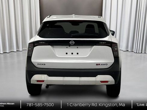 New 2026 Nissan Kicks SR w/ Cold Weather Package image 6