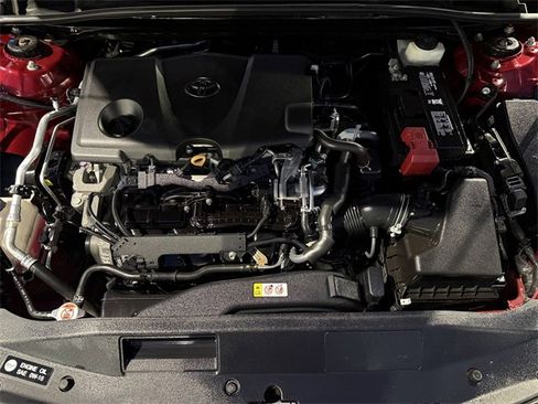 Used 2018 Toyota Camry XSE image 42