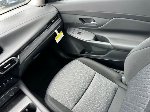 New 2026 Nissan Sentra SV w/ SV Convenience Package FWD image 27