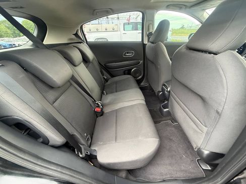 Used 2022 Honda HR-V EX image 11