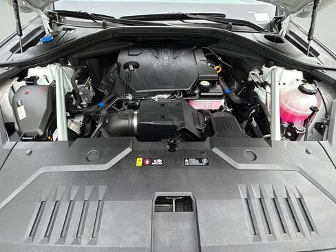 Certified 2026 Genesis GV70 2.5T AWD/4WD image 9
