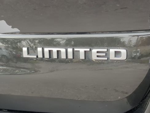 Used 2024 Jeep Grand Cherokee L Limited image 40