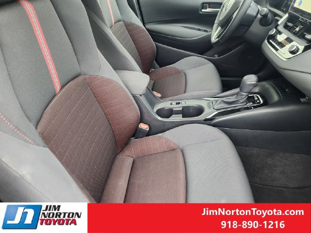 Used 2026 Toyota Corolla SE w/ SE Premium Package FWD image 15