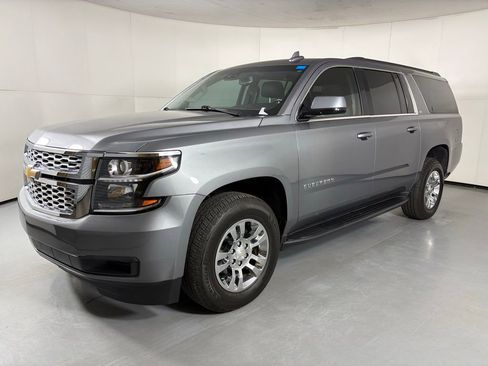 Used 2020 Chevrolet Suburban LT AWD/4WD image 5