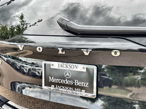 Used 2021 Volvo XC90 T5 Momentum w/ Protection Package Premier FWD image 16