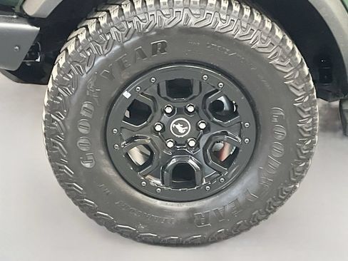 Used 2024 Ford Bronco Wildtrak AWD/4WD image 31