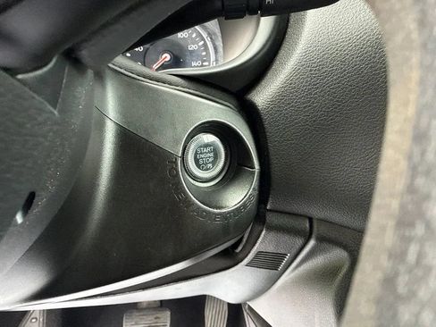 Used 2023 Jeep Renegade Latitude AWD/4WD image 20