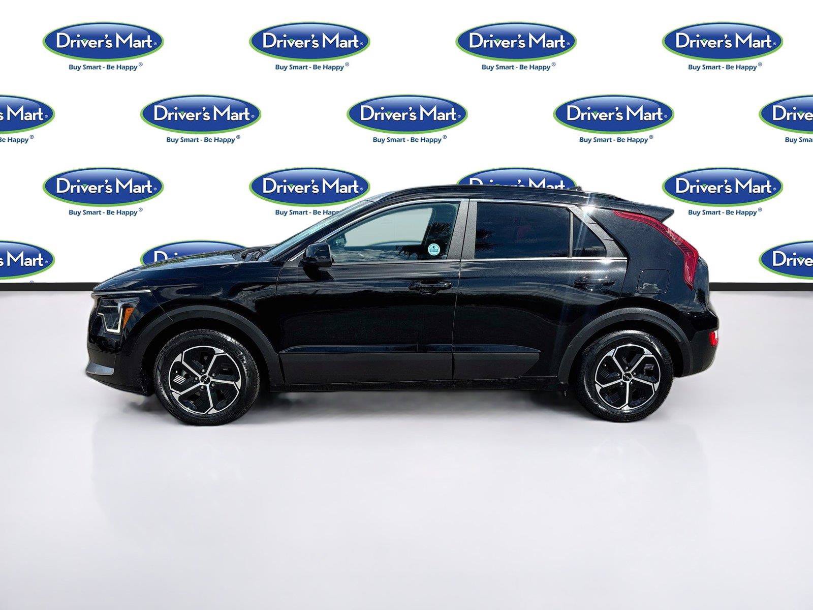 Used 2025 Kia Niro LX FWD image 4