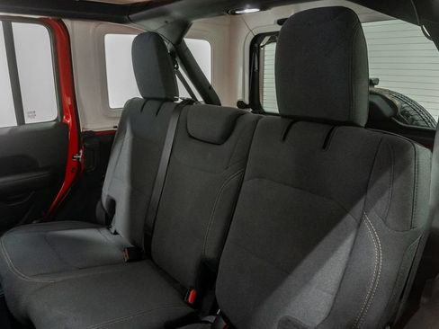 Used 2025 Jeep Wrangler Unlimited Sahara AWD/4WD image 22