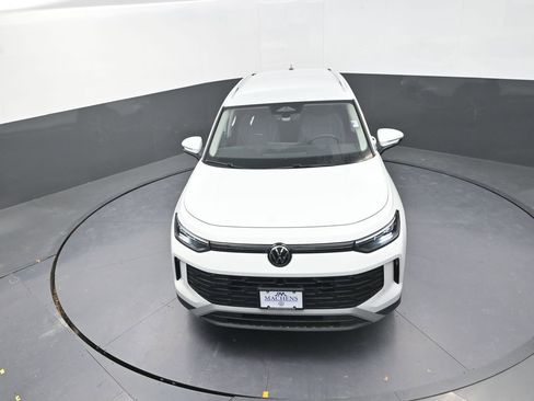 New 2026 Volkswagen Tiguan SE AWD/4WD image 13