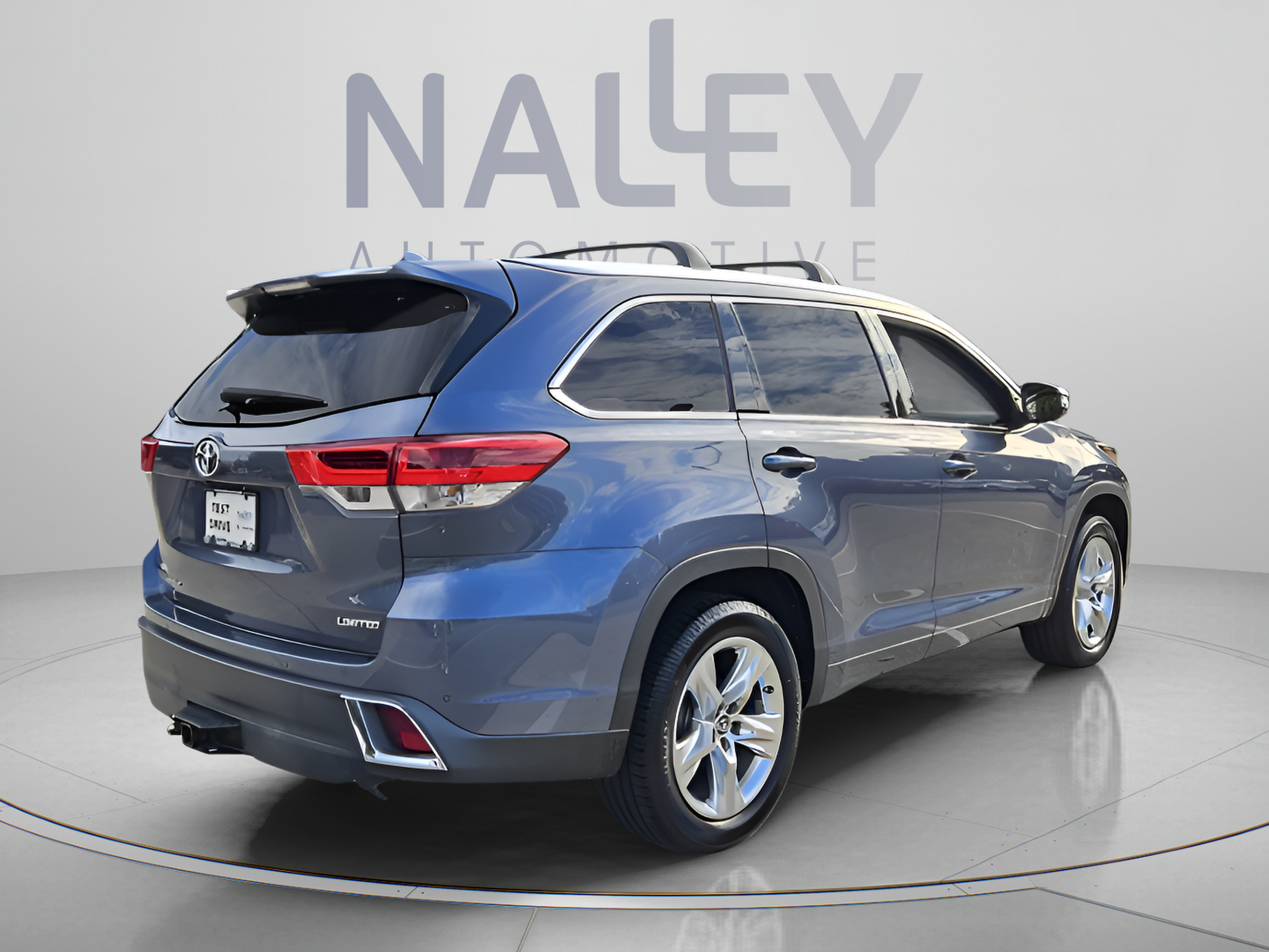 Used 2019 Toyota Highlander Limited FWD image 5
