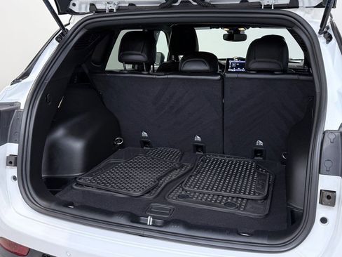 Used 2024 Jeep Compass Trailhawk image 16