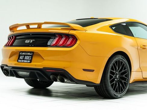Used 2018 Ford Mustang GT w/ GT Performance Package RWD image 14