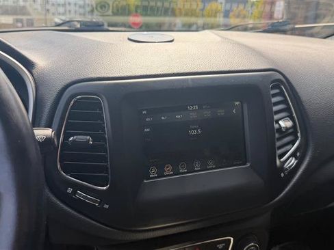 Used 2018 Jeep Compass Latitude w/ Popular Equipment Group AWD/4WD image 35
