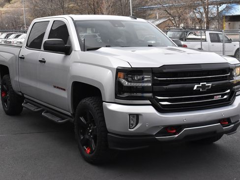 Used 2017 Chevrolet Silverado 1500 LTZ Z71 w/ Redline Edition image 4