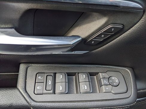 Used 2025 RAM 1500 Laramie image 53