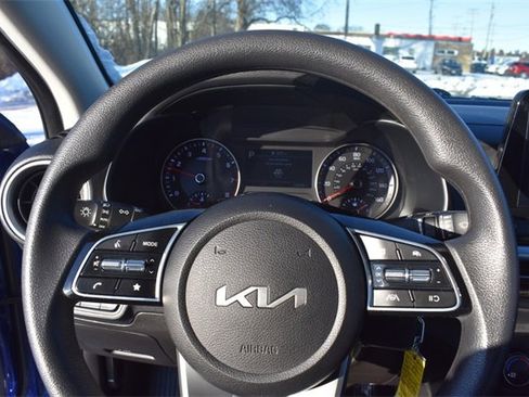 Used 2023 Kia Forte LXS w/ LXS Technology Package image 23
