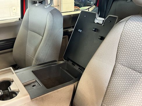 Used 2022 Ford F250 XLT w/ Black Appearance Package image 19