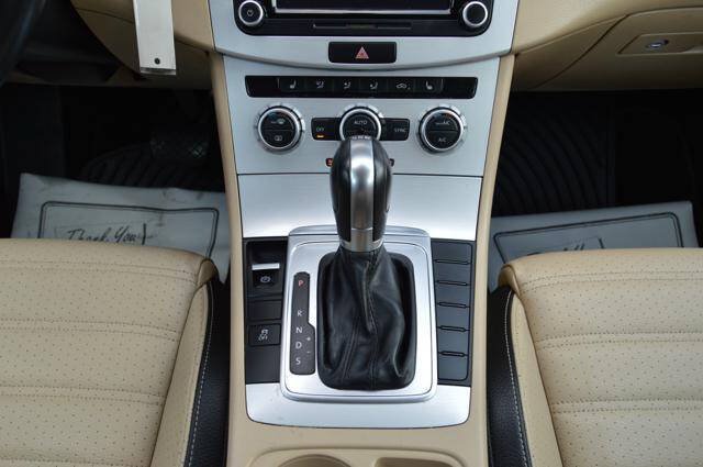 Used 2013 Volkswagen CC Sport FWD image 22