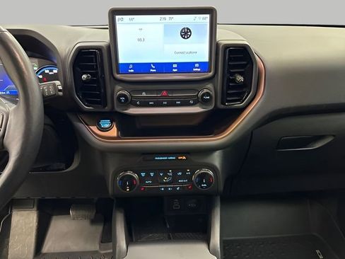 Used 2023 Ford Bronco Sport Outer Banks w/ Tech Package image 18
