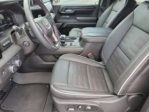 Used 2025 GMC Sierra 1500 AT4X image 11