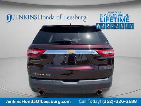 Used 2020 Chevrolet Traverse LT w/ LT Premium Package AWD/4WD image 4