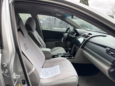 Used 2012 Toyota Camry LE image 11