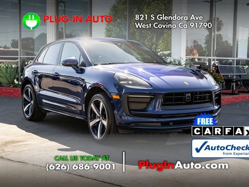 Used 2023 Porsche Macan AWD/4WD image 3