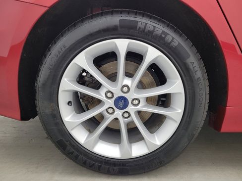 Used 2020 Ford Fusion SE FWD image 31