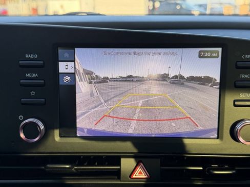 Used 2025 Hyundai Elantra Sport FWD image 21