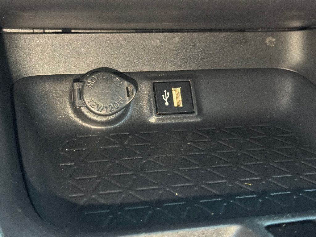 Used 2025 Toyota RAV4 XLE w/ Weather Package AWD/4WD image 32