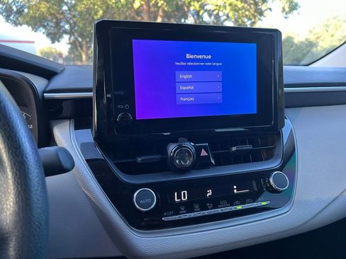 Used 2025 Toyota Corolla LE FWD image 19