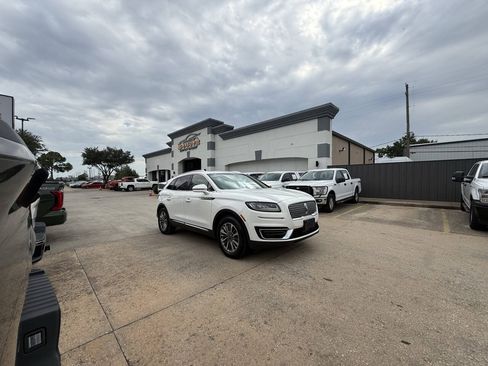 Used 2020 Lincoln Nautilus FWD w/ Equipment Group 101A image 44