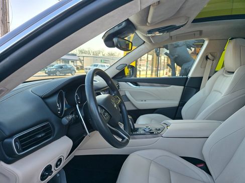 Used 2020 Maserati Levante GTS image 23
