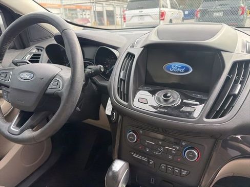 Used 2019 Ford Escape Titanium image 29