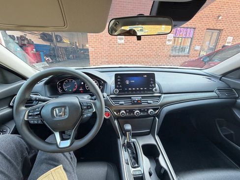 Used 2019 Honda Accord LX image 9