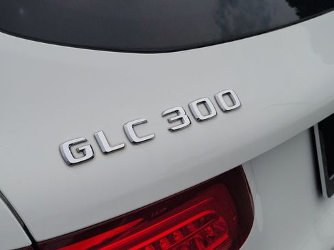 Used 2016 Mercedes-Benz GLC 300 4MATIC image 30