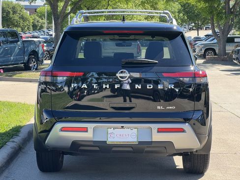 Certified 2025 Nissan Pathfinder SL AWD/4WD image 5