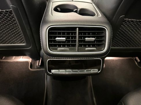 Used 2025 Mercedes-Benz GLS 450 4MATIC image 16