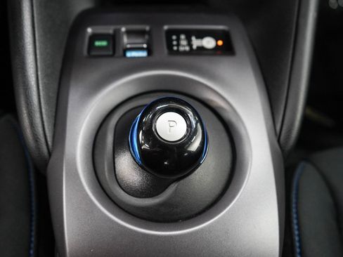 Used 2025 Nissan Leaf S FWD image 24