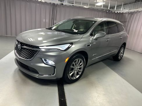 Used 2023 Buick Enclave Avenir w/ Avenir Technology Package FWD image 3