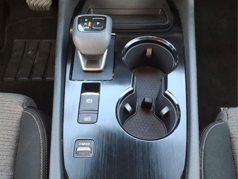 Used 2023 Nissan Rogue SV image 18