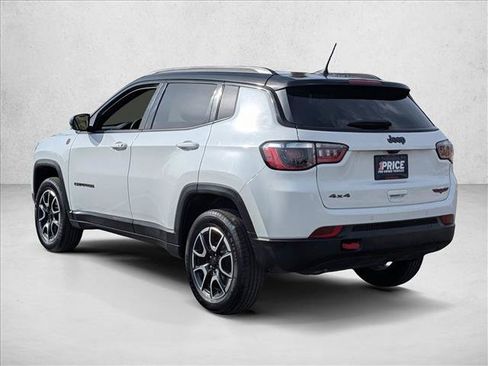 Used 2024 Jeep Compass Trailhawk AWD/4WD image 8
