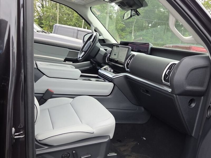 New 2027 Ford Expedition Max Platinum w/ Platinum Ultimate Package AWD/4WD image 14