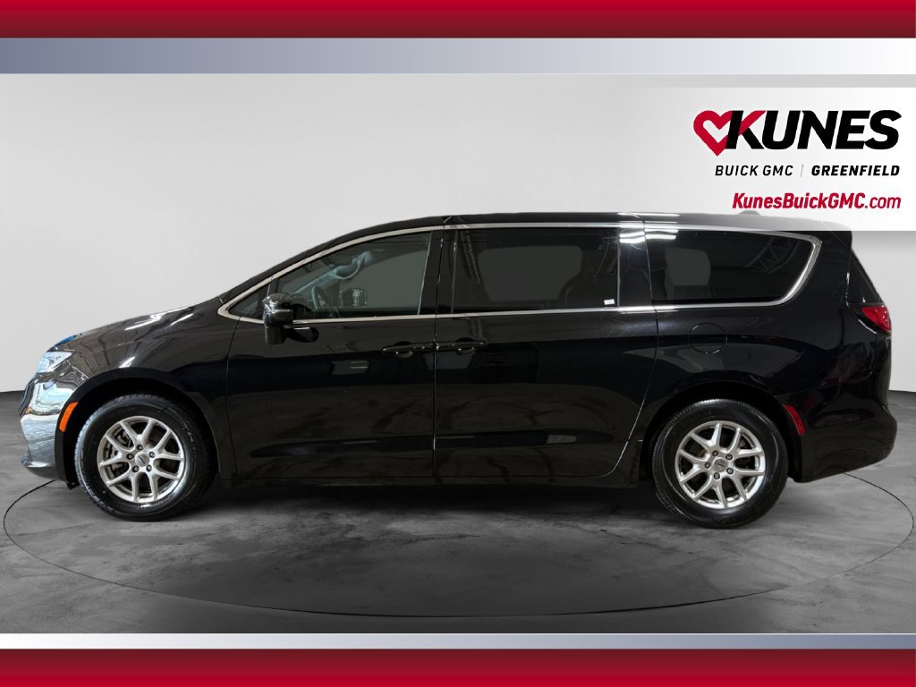 Used 2025 Chrysler Pacifica Select FWD image 6
