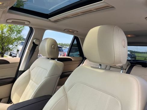 Used 2018 Mercedes-Benz GLE 350 w/ Premium 1 Package image 14